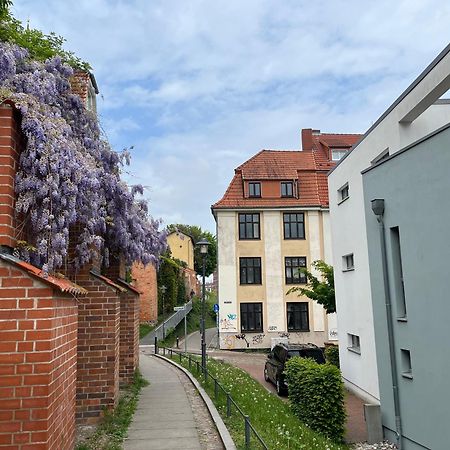 Ferienwohnung An Der Historischen Stadtmauer Rostock Bagian luar foto